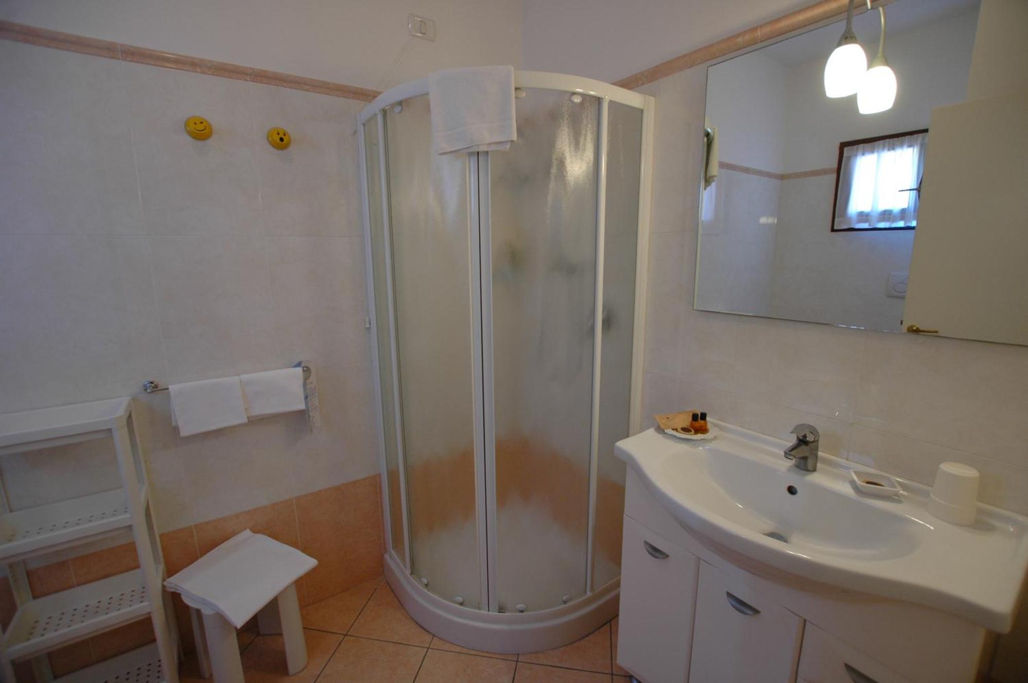 Hotel Mistral Марина-ди-Кампо Номер фото